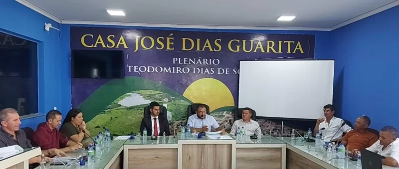 Vereadores são empossados e elegem nova Mesa Diretora da Câmara Municipal de Monte Horebe-PB